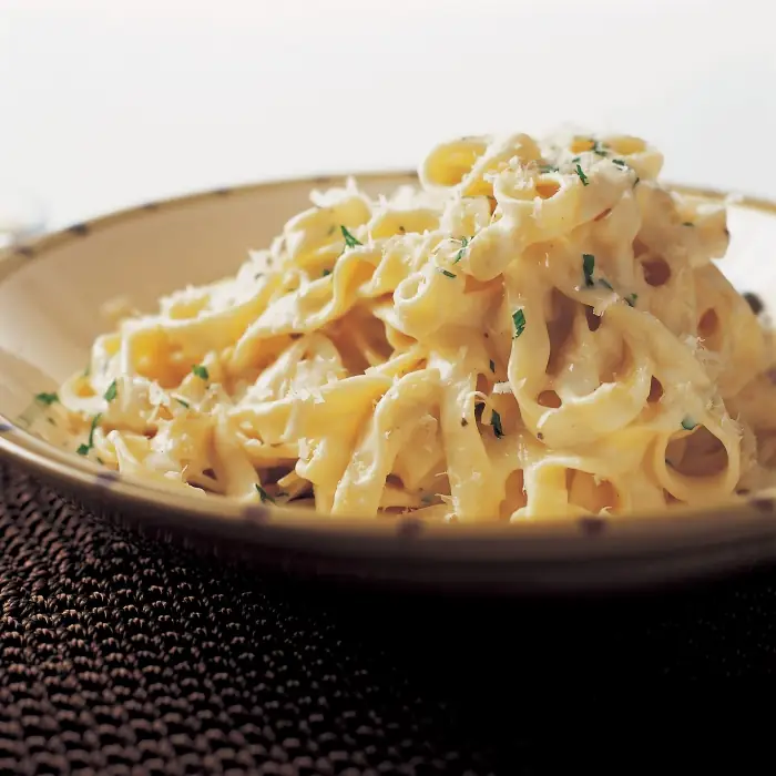 Fettucine alfredo (Italian Pasta)